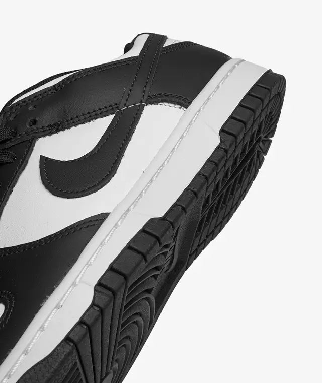 Nike Dunk Low Black White