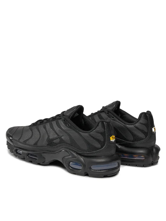 Nike Air Max Plus Triple Black Leather